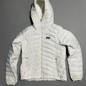 Patagonia down sweater jacket. Medium. Discontinued color!